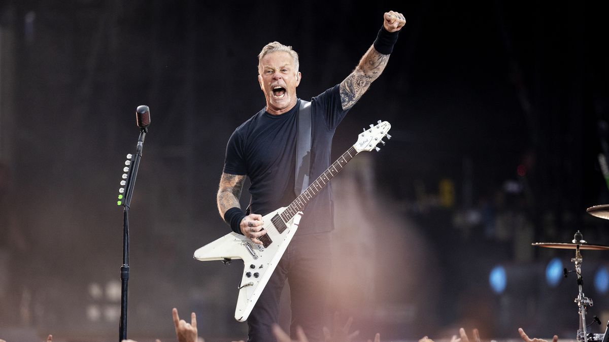 Obrazem: Takhle se paří v šedesáti! Metallica to v Praze rozbalila